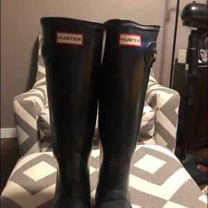 Tall Black Hunter Gloss Boots